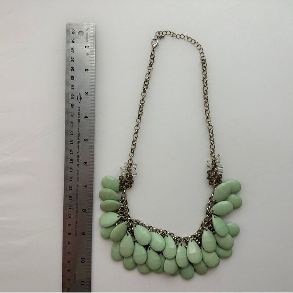 Sea Green Chunky Bead Statement Bib Necklace | Francesca’s Collection - Picture 3 of 3